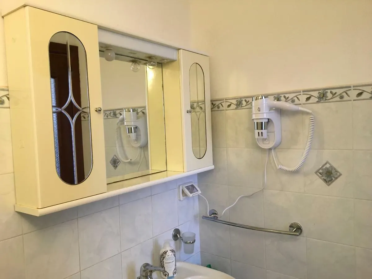 Villa A Casicedda à Lipari  Hébergement de vacances Lipari (Isola Lipari)